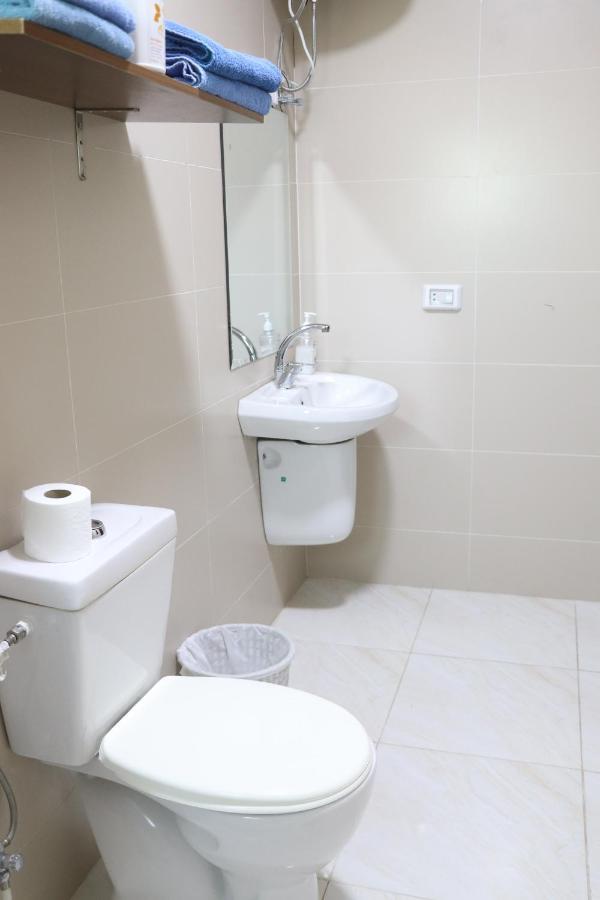 Faraseen Apartments Al Qastal Exterior photo